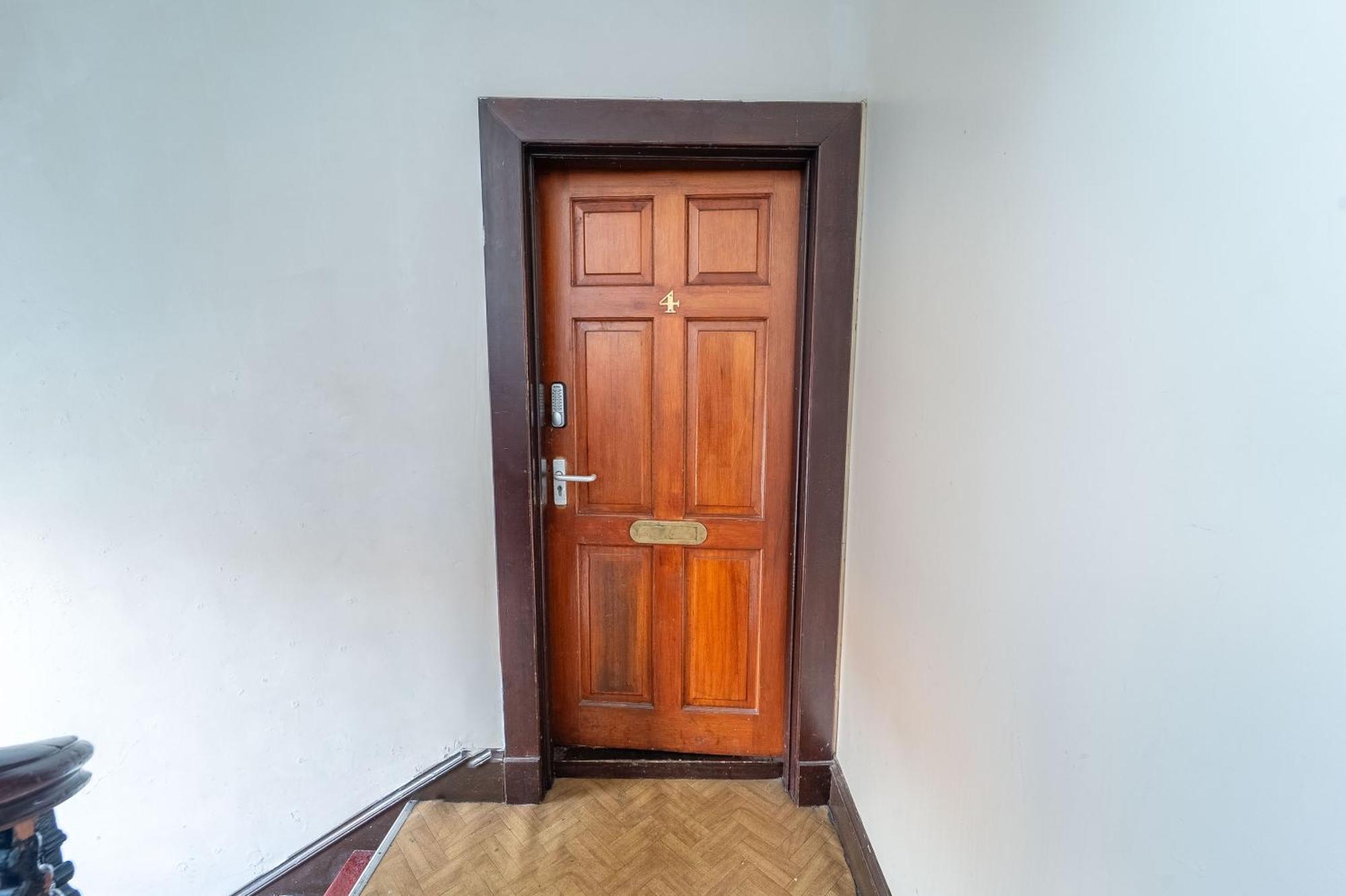 Prime Location Rooms In High Street ฟอร์ตวิลเลียม ภายนอก รูปภาพ