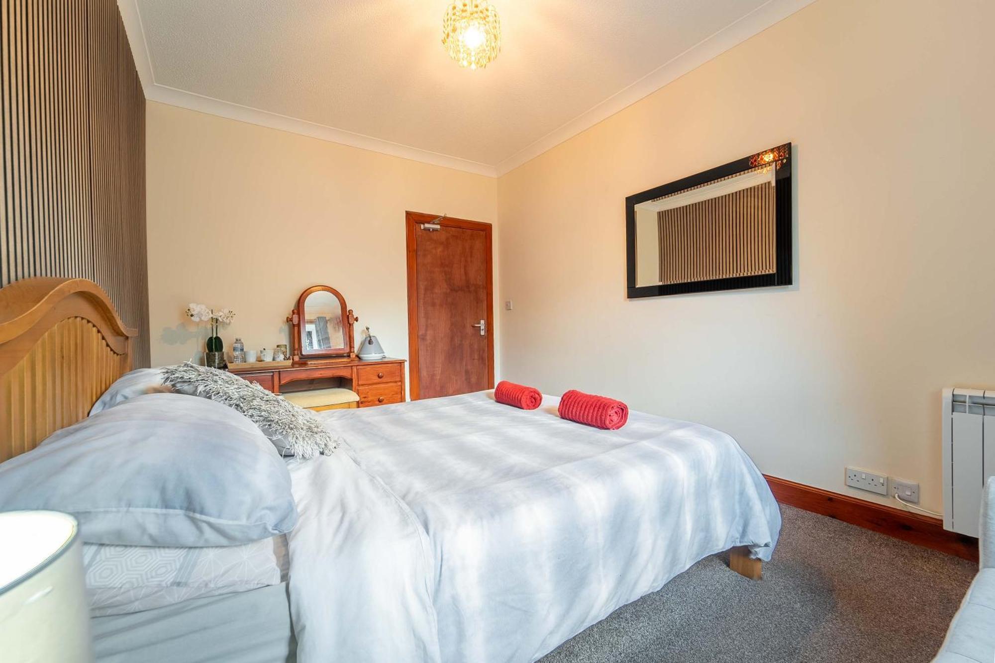 Prime Location Rooms In High Street ฟอร์ตวิลเลียม ภายนอก รูปภาพ