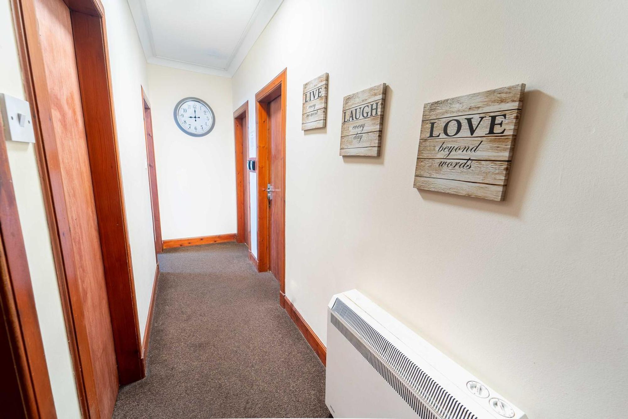 Prime Location Rooms In High Street ฟอร์ตวิลเลียม ภายนอก รูปภาพ